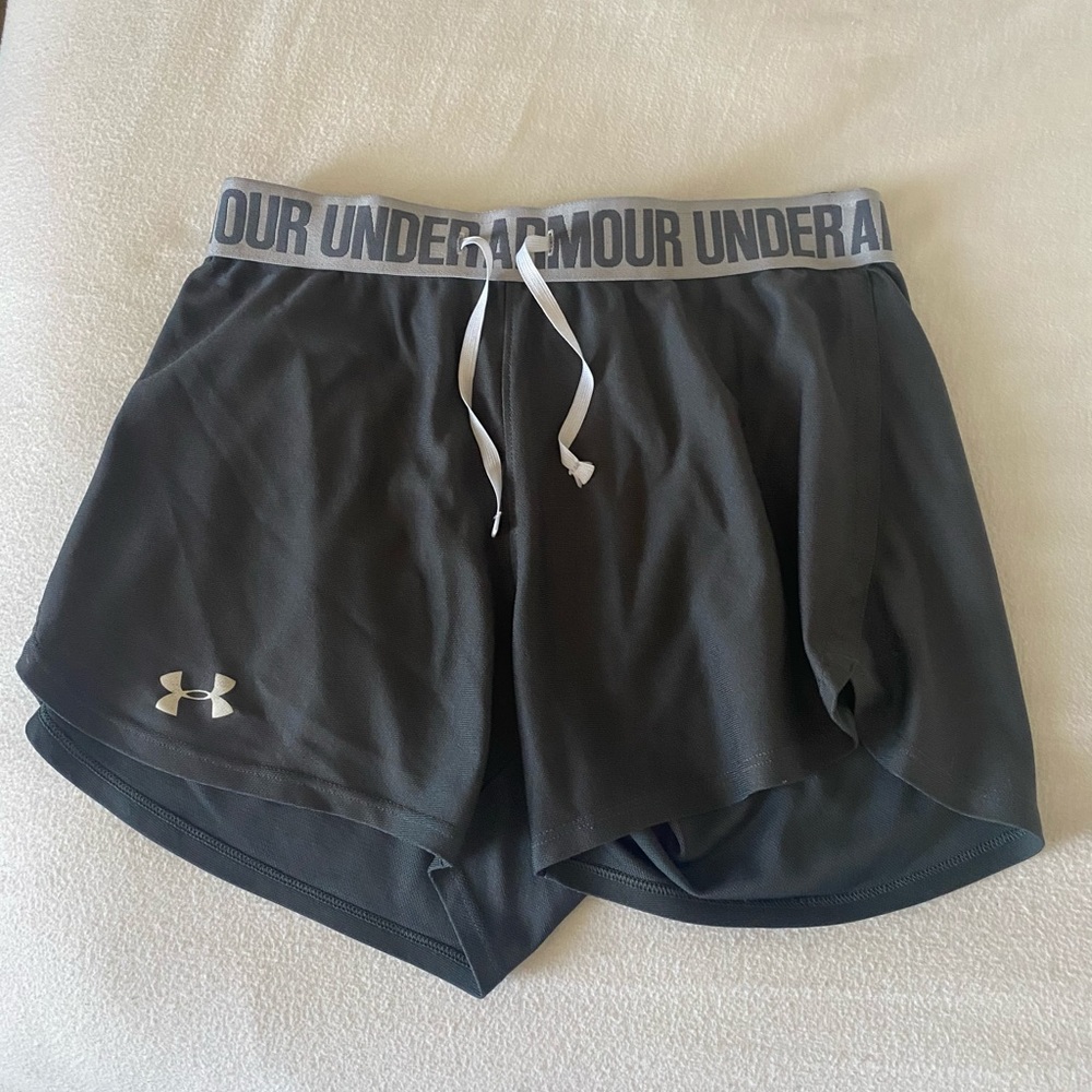 UNDER ARMOR SHORTS